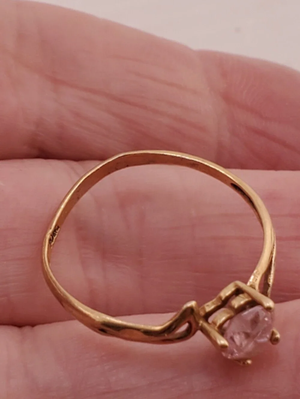 10k Gold Heart Pink Zircon Ring 6.5
